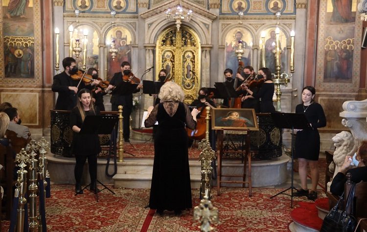 Συγκινητική η Πασχαλινή ερμηνεία από το Δημοτικό Ωδείο Αμαρουσίου στο «Stabat Mater»