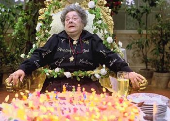 «Η μαμά κλείνει τα 100» στην οθόνη του Cine-Δράση