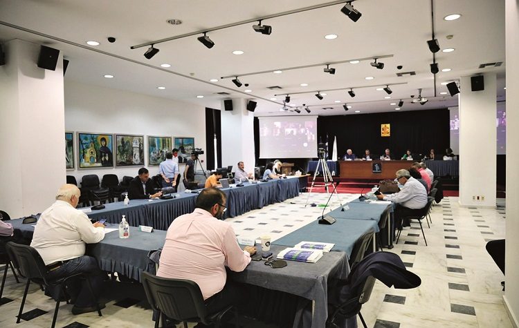 «Υβριδικές» καταστάσεις