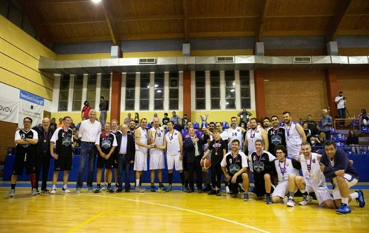 «Τρίποντο» στη ζωή για τα παιδιά της «Φλόγας»