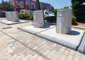 Τοποθετήθηκαν 12 υπόγειοι κάδοι απορριμμάτων και ανακύκλωσης