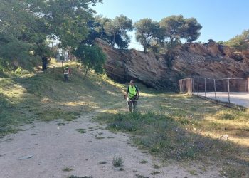 Τον χώρο πέριξ του γηπέδου ποδοσφαίρου Νέας Πεντέλης καθάρισαν ΣΠΑΠ και Δήμος