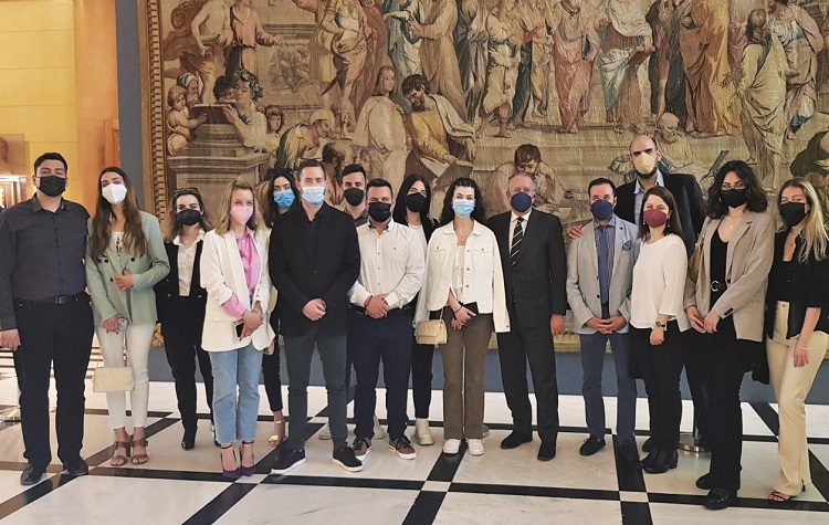 ΟΝΝΕΔ Αμαρουσίου: Επίσκεψη στην έκθεση «Αντικρίζοντας την Ελευθερία! Στη Βουλή των Ελλήνων, 2 αιώνες μετά»