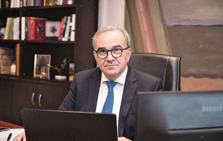 Νίκος Παπαθανάσης στην «Α»: «Στηρίζουμε διαρκώς νοικοκυριά και επιχειρήσεις»