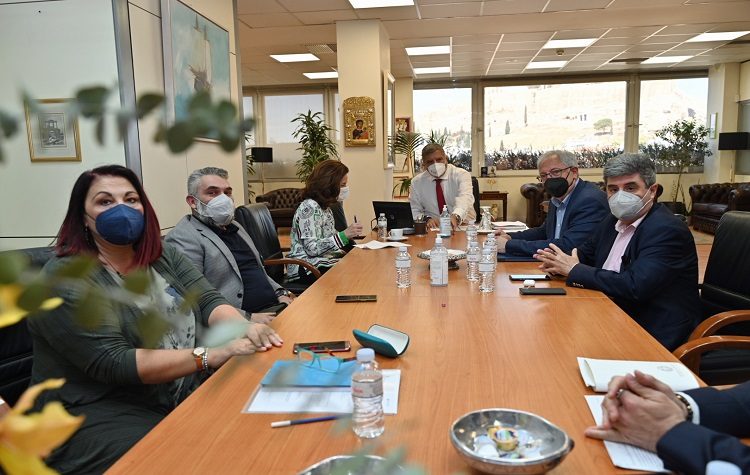 Έργα που παραμένουν στα «χαρτιά» στο επίκεντρο της συνάντησης Πατούλη - Αμπατζόγλου