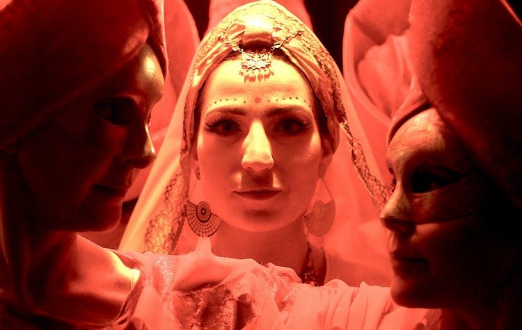 Το ινδικό έπος «Ραμαγιάνα» στις 8 Ιουλίου στο Θέατρο Βράχων από το «Θέατρο Ρόδα»