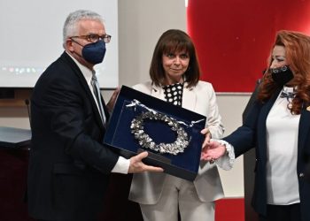 Παρουσία της Προέδρου κ. Σακελαροπούλου, η έναρξη των εργασιών του 10ου Συμποσίου του ΚΕ.ΜΙ.ΠΟ στη Ν. Ιωνία