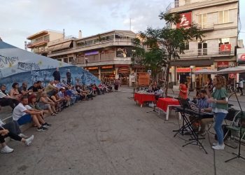 Σύλλογος Προοδευτικών Γυναικών Αμαρουσίου: Με επιτυχία η αντιπολεμική εκδήλωση στην πλατεία ΗΣΑΠ