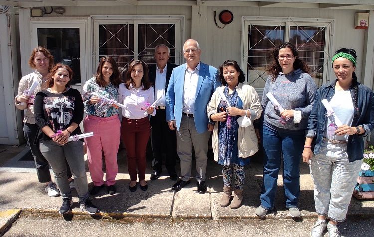 Βιωματική Ομάδα για Γονείς: Απονομή βεβαιώσεων από το δήμαρχο Παλλήνης