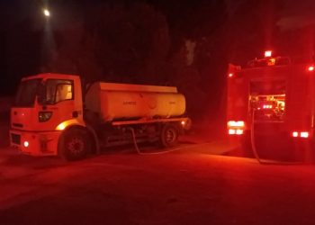 Την εξάπλωση πυρκαγιάς στα όρια Μελισσίων και Κηφισιάς απέτρεψε όχημα του Δήμου Πεντέλης