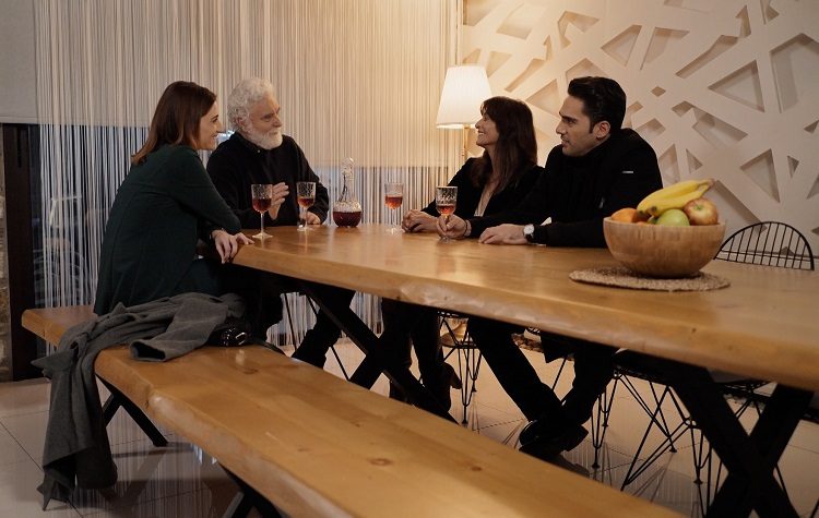 Τα ποτά και τα τσιγάρα…