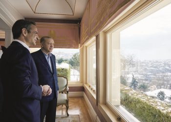 Λάδι στη φωτιά από Άγκυρα