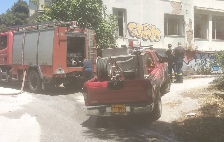 Κατασβέστηκε άμεσα πυρκαγιά στο προαύλιο του πρώην νοσοκομείου Παπαδημητρίου