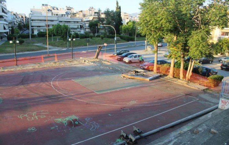 Επιτέλους ξεκίνησαν τα έργα στο γηπέδο μπάσκετ της Ευαγγελίστριας