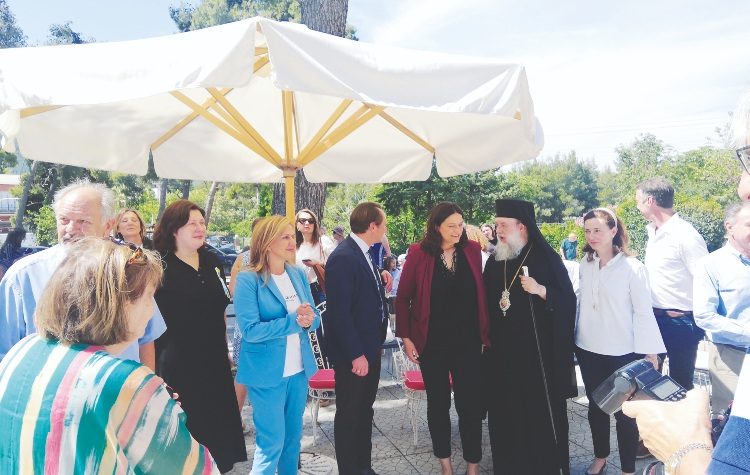 Ζάννειο Ίδρυμα - Δήμος: Δωρεάν στέγη για μητέρες και παιδιά από την Ουκρανία