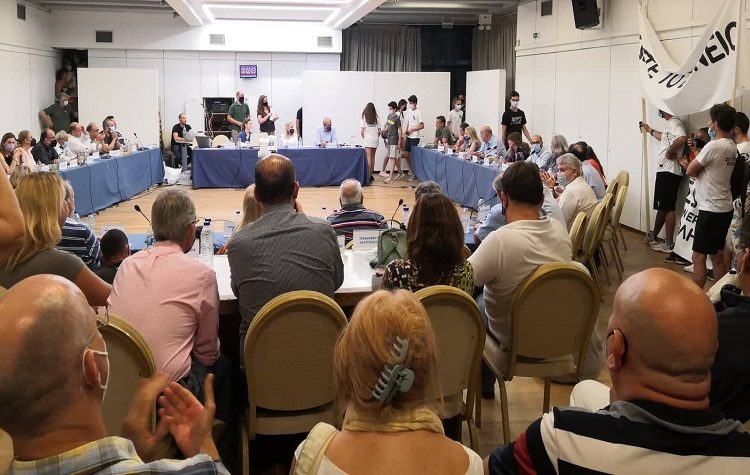 Αυτό το παράδειγμα δίνουμε στα παιδιά μας;