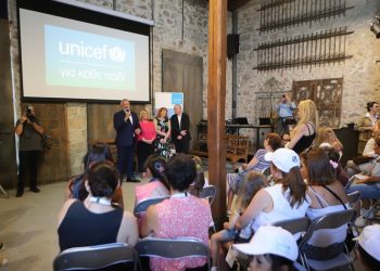 Στην εκδήλωση για τη λήξη της σχολικής χρονιάς των Δομών Φιλοξενίας Προσφύγων ο Γ. Πατούλης