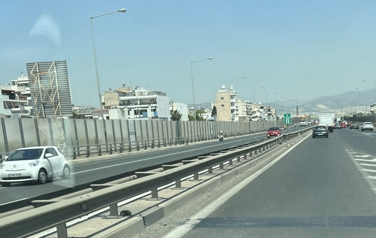 Επεμβάσεις της Περιφέρειας Αττικής στις Λεωφόρους Ποσειδώνος και Κηφισού για ενίσχυση της οδικής ασφάλειας