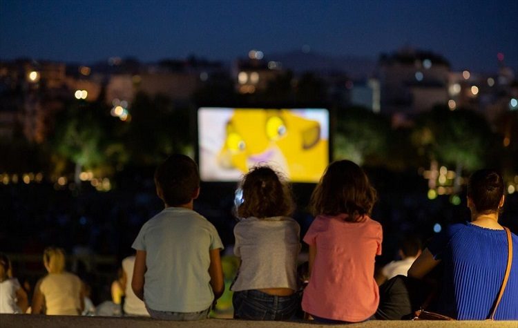 Αρχίζουν οι βραδιές δωρεάν κινηματογραφικών προβολών στο θεατράκι του Μαγγίνα