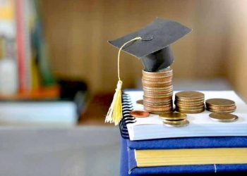 Δεκάδες υποτροφίες σε μαθήτριες και μαθητές μέσω του Δήμου