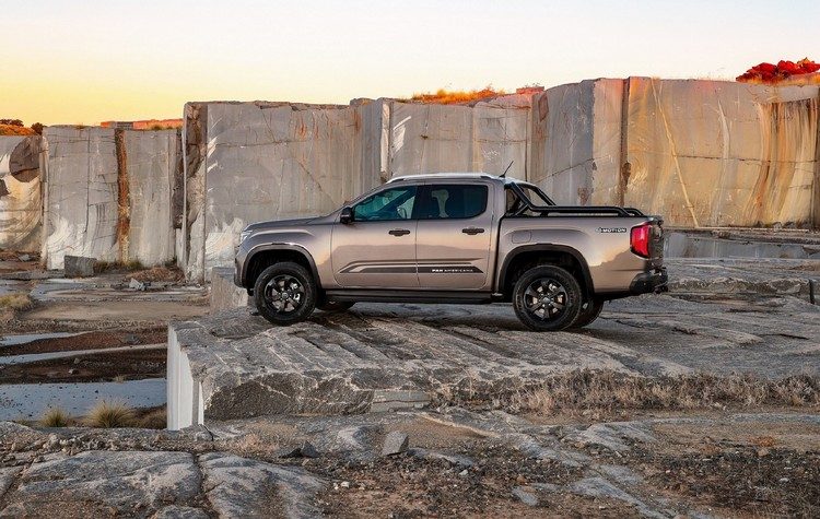 Νέο Volkswagen Amarok: Μεγαλύτερο, ισχυρότερο και με premium χαρακτηριστικά ποιότητας