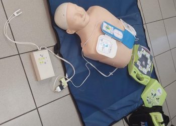 Νέος απινιδωτής παραδόθηκε στον Δήμο Διονύσου