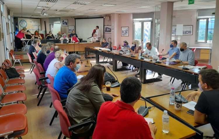 Δημοτικό Συμβούλιο: Πρώτο «αλαλούμ» από τη ρύθμιση Μ. Βορίδη για τα προ ημερήσιας διάταξης θέματα