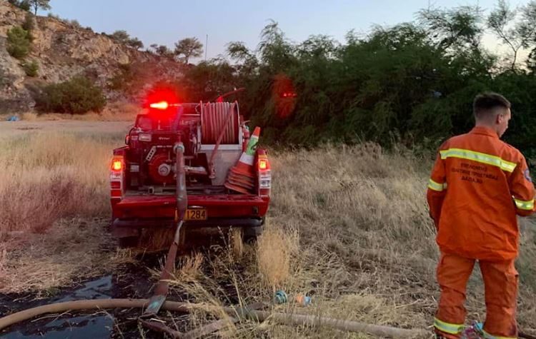 Απόπειρα εμπρησμού στον Λόφο Τσακού καταγγέλλει ο δήμαρχος - Δείτε βίντεο από το σημείο