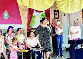 Σικιαρίδειο Ίδρυμα: Μήνυμα της προέδρου Κορίνας Λιούτα κατά τη διάρκεια της εκδήλωσης για τη λήξη της σχολικής χρονιάς