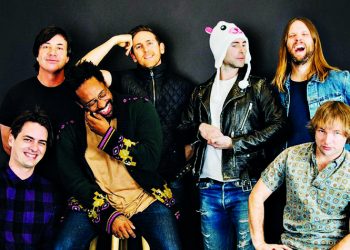 Maroon 5: Θύελλα από Νότια Κορέα