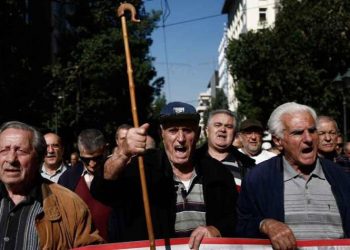Συνταξιούχοι ΙΚΑ: «Να δοθούν πίσω όλα τα αναδρομικά χωρίς εξαιρέσεις»