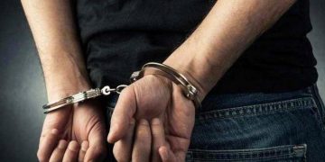 Ανήλικοι απείλησαν με μαδέρια τον οδηγό της Αγίας Παρασκευής