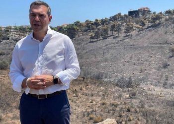 Στις καμένες περιοχές της Πεντέλης βρέθηκε  ο Αλέξης Τσίπρας