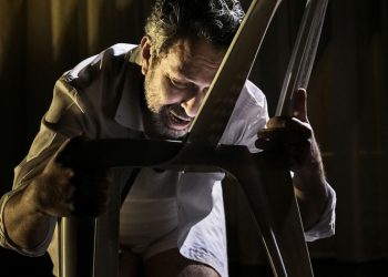 «Αυτός, o Άλλος και το Παντελόνι του» του Ι. Καμπανέλλη στις 25/7 στο Δημοτικό Θέατρο Ηλιούπολης «Δ. Κιντής»