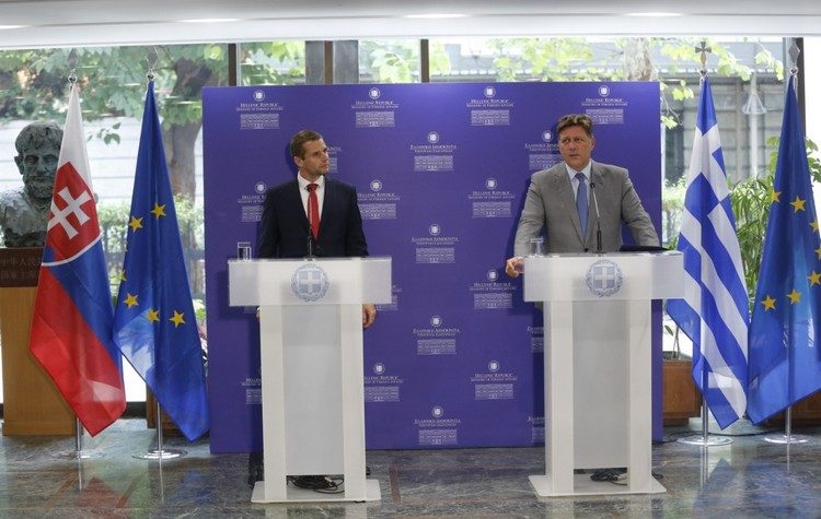 Μ. Βαρβιτσιώτης: «H Ελλάδα δεν θα μετατραπεί από χώρα σε χώρο διεύλευσης προσφύγων και μεταναστών»