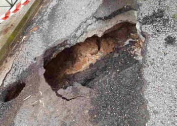 «Χαλάνδρι σε Δράση»: «Με τις πρώτες μπόρες οι δρόμοι άνοιξαν σαν… χαρτί»