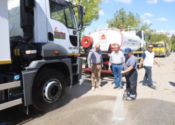 Νέα υπερσύγχρονη υδροφόρα και δύο φορτηγά παρέλαβε ο Δήμος Αμαρουσίου