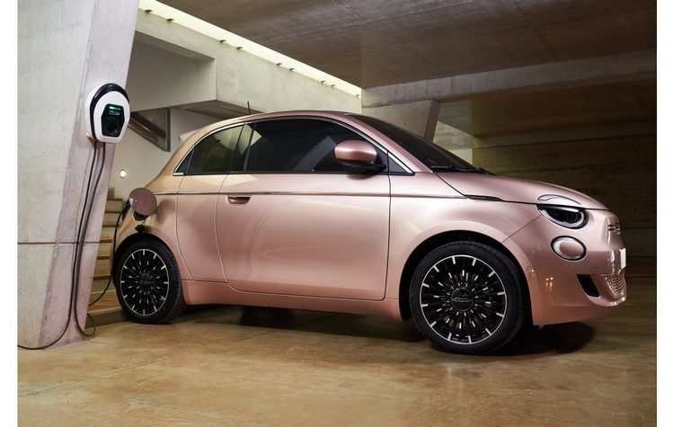 To νέο ηλεκτρικό FIAT 500 έχει το απόλυτο 10 στις δοκιμές του Green NCAP