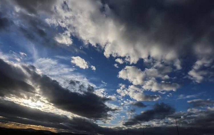Καιρός: Υποχωρούν τα ισχυρά φαινόμενα - Η πρόβλεψη για τα επόμενα 24ωρα