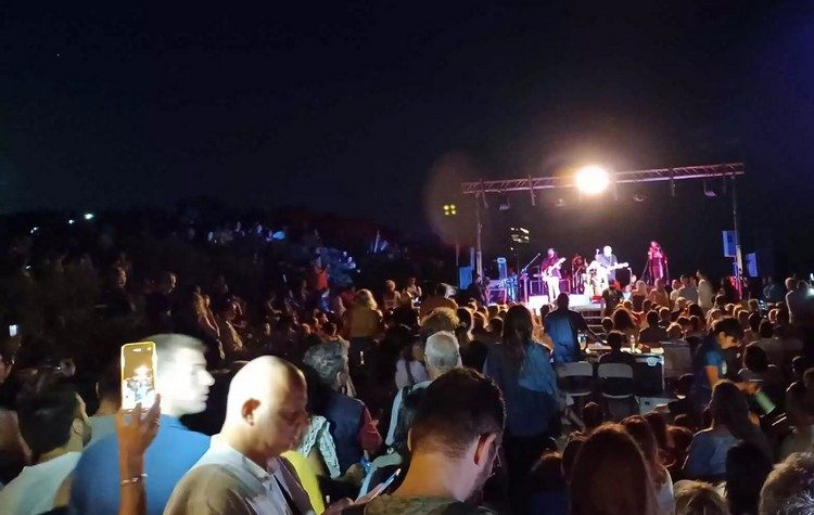 Επιτυχημένη η συναυλία του Ν. Πορτοκάλογλου που διοργάνωσε ο Δήμος και το ΝΠΔΔ «Θορικός»