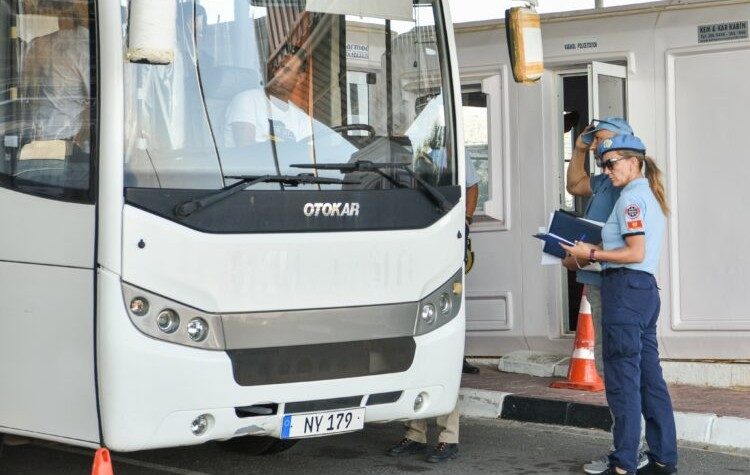 Τα «καλά παιδιά» χορηγοί σε εκδηλώσεις μίσους!