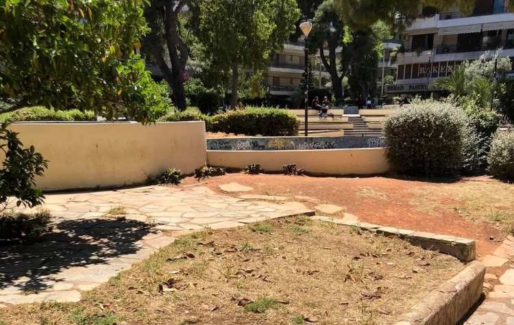 Εκτός Κτηματολογίου η πλατεία Άη Γιάννη - Χάνει τη χρηματοδότηση της Περιφέρειας ο Δήμος