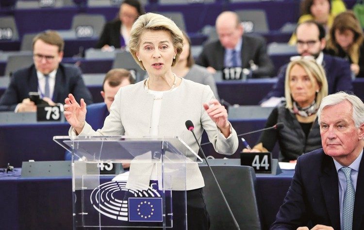 Έκθεση… ανακοινώσεων