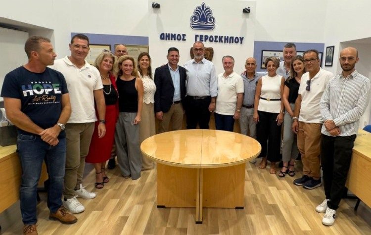 Στην αδελφοποιημένη Γεροσκήπου ο δήμαρχος με αντιπροσωπεία του Δήμου Αγίας Παρασκευής
