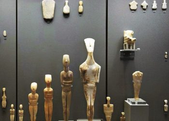 Αρχαιότητες και αχρειότητες