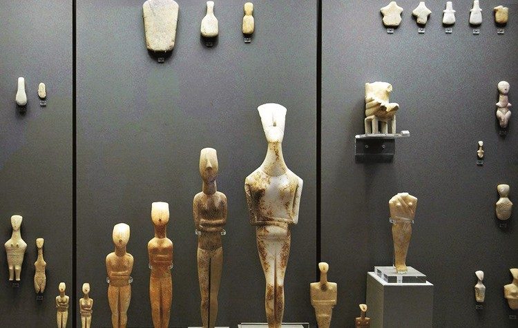 Αρχαιότητες και αχρειότητες