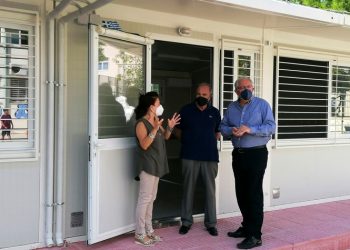 6ο Γυμνάσιο Αμαρουσίου: Αυτοψία Αμπατζόγλου στην τοποθέτηση αιθουσών βοηθητικής διδασκαλίας