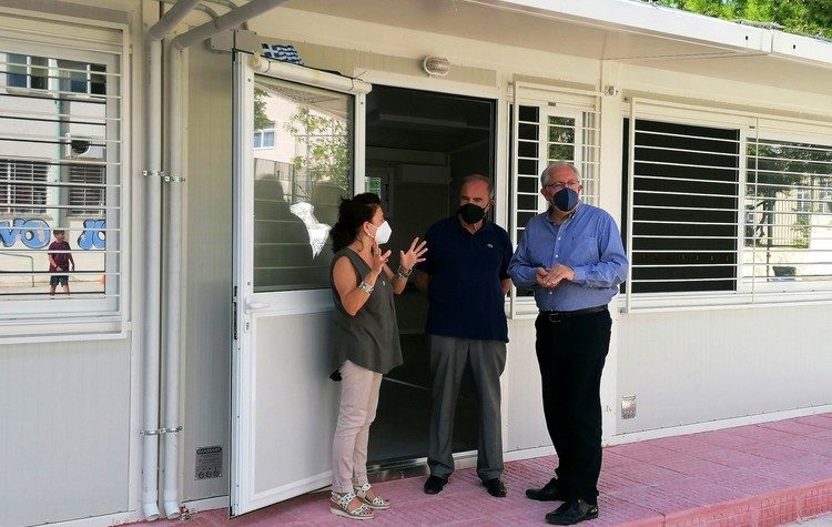 6ο Γυμνάσιο Αμαρουσίου: Αυτοψία Αμπατζόγλου στην τοποθέτηση αιθουσών βοηθητικής διδασκαλίας