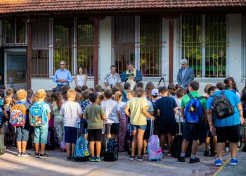 Αγιασμούς σε σχολεία παρακολούθησε ο Γιώργος Θωμάκος: «Αρωγός ο Δήμος σε γονείς και μαθητές»
