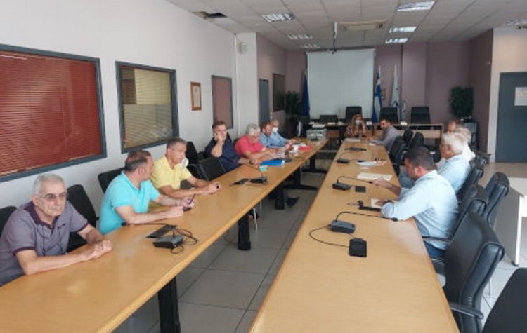 Δύο «γραμμές» μετά τη διαπαραταξιακή σύσκεψη για το νέο Δημαρχείο